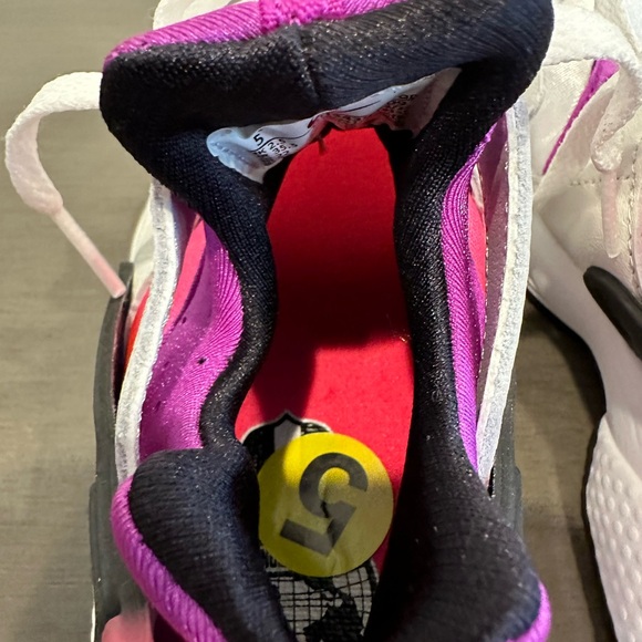 Nike Air Huarache - Picture 6 of 8